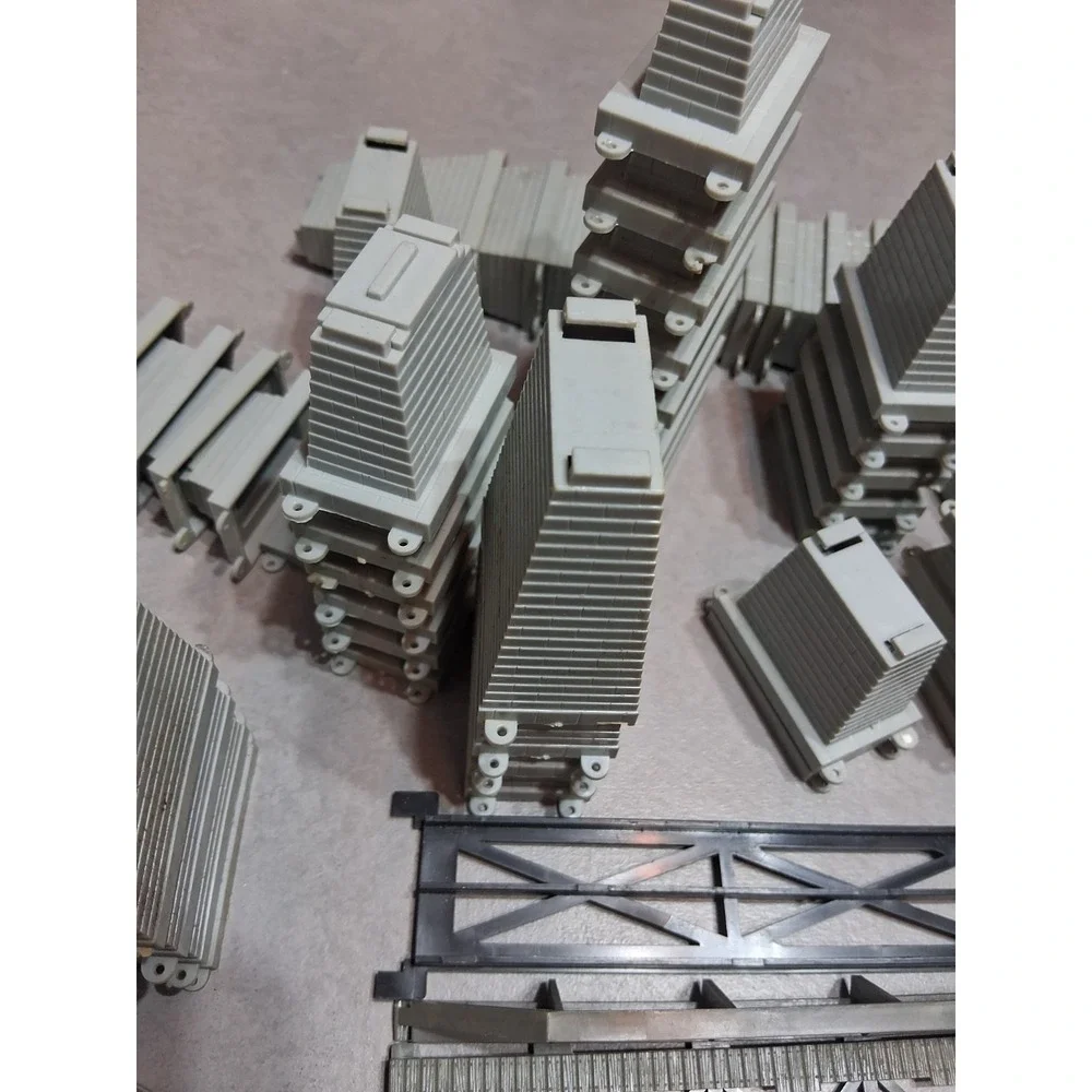 HO Scale Train Bridge Piers Risers Track Supports Too Many Pieces To Count